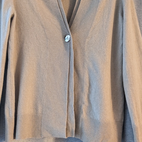 Jones New York collection cashmere cardigan - Picture 2 of 6